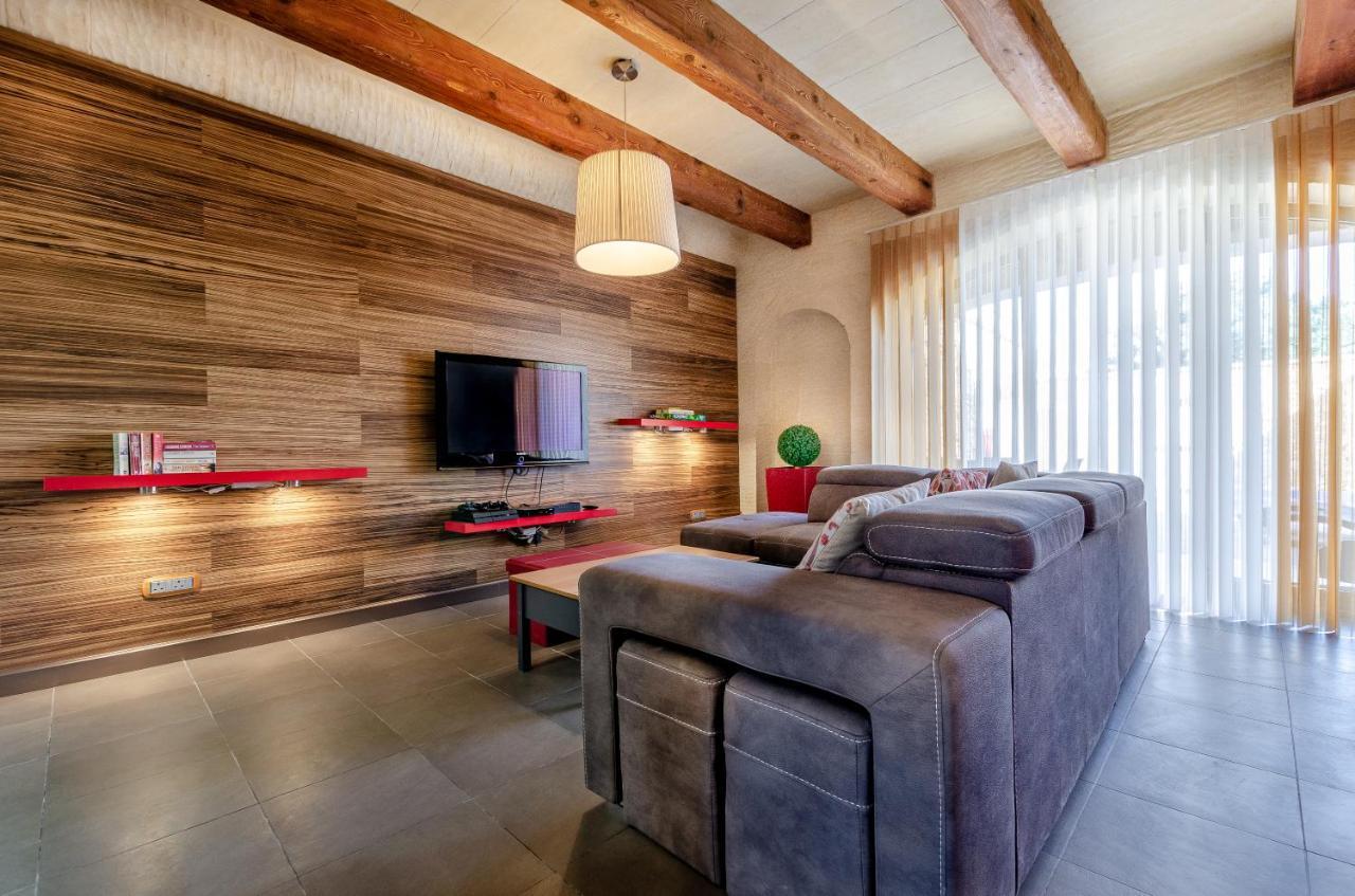 A Popular Pet Friendly Villa With A Pool, Gozo Xagħra Buitenkant foto