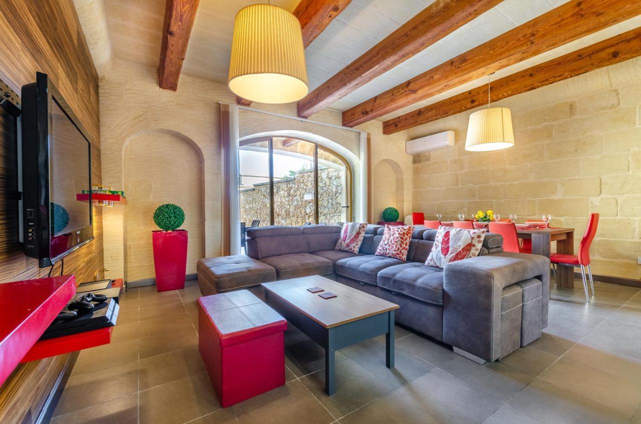 A Popular Pet Friendly Villa With A Pool, Gozo Xagħra Buitenkant foto
